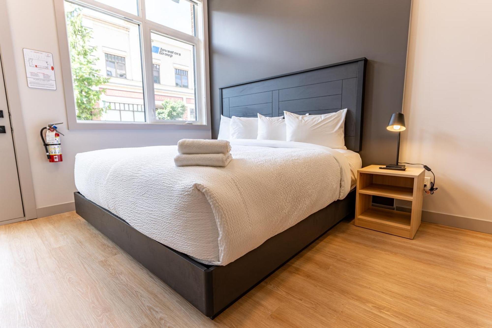 Basecamp Suites Revelstoke Rum bild