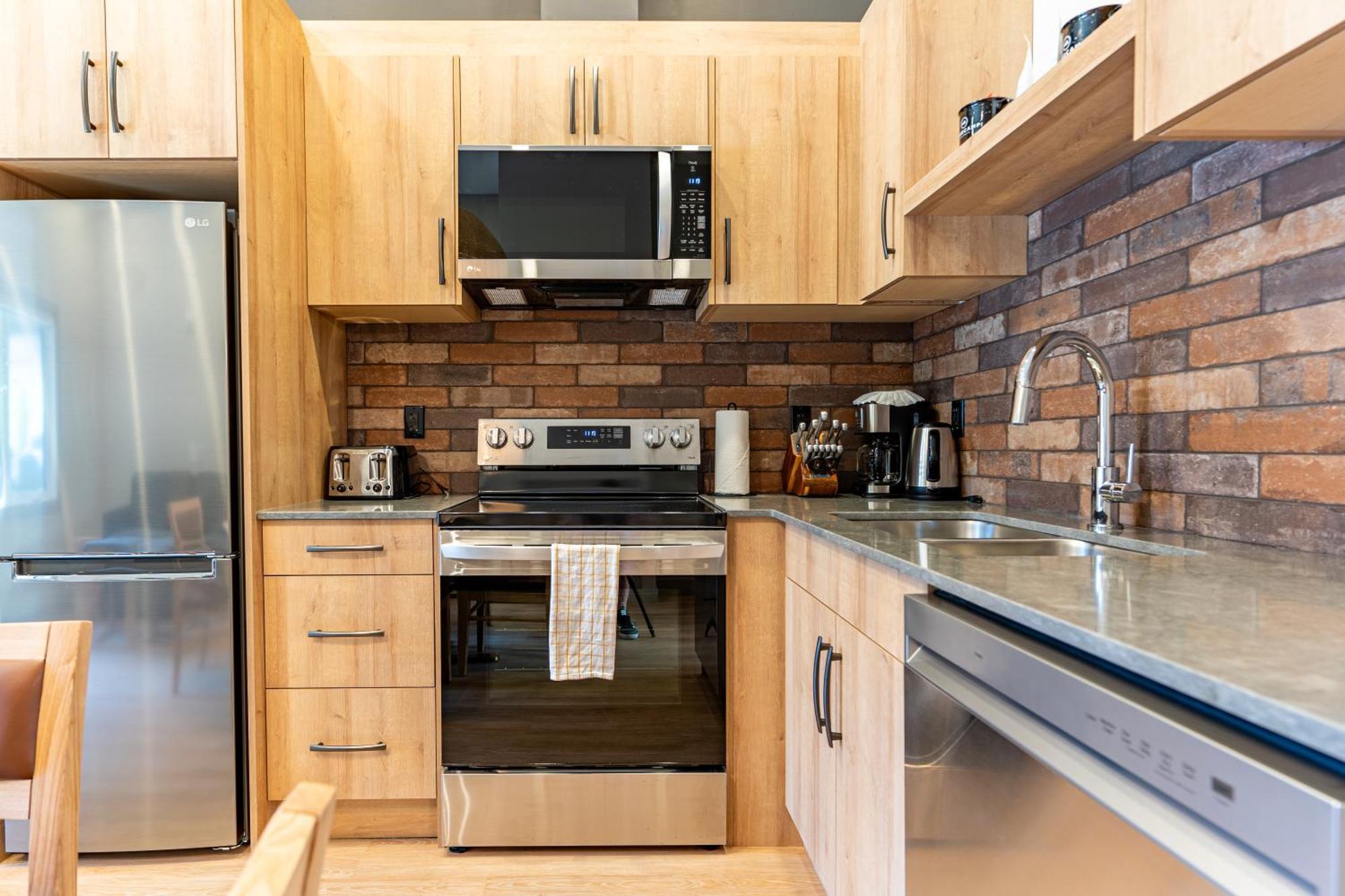 Basecamp Suites Revelstoke Rum bild