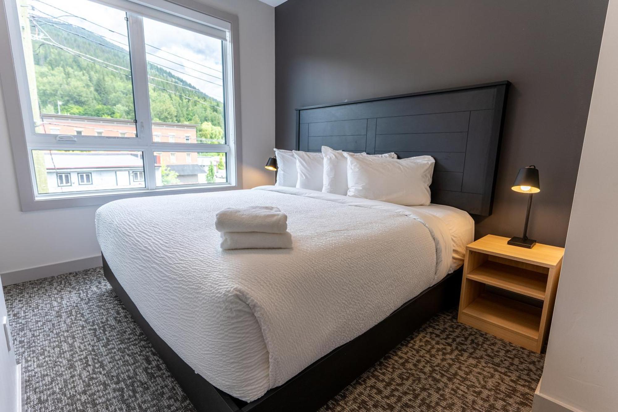 Basecamp Suites Revelstoke Rum bild