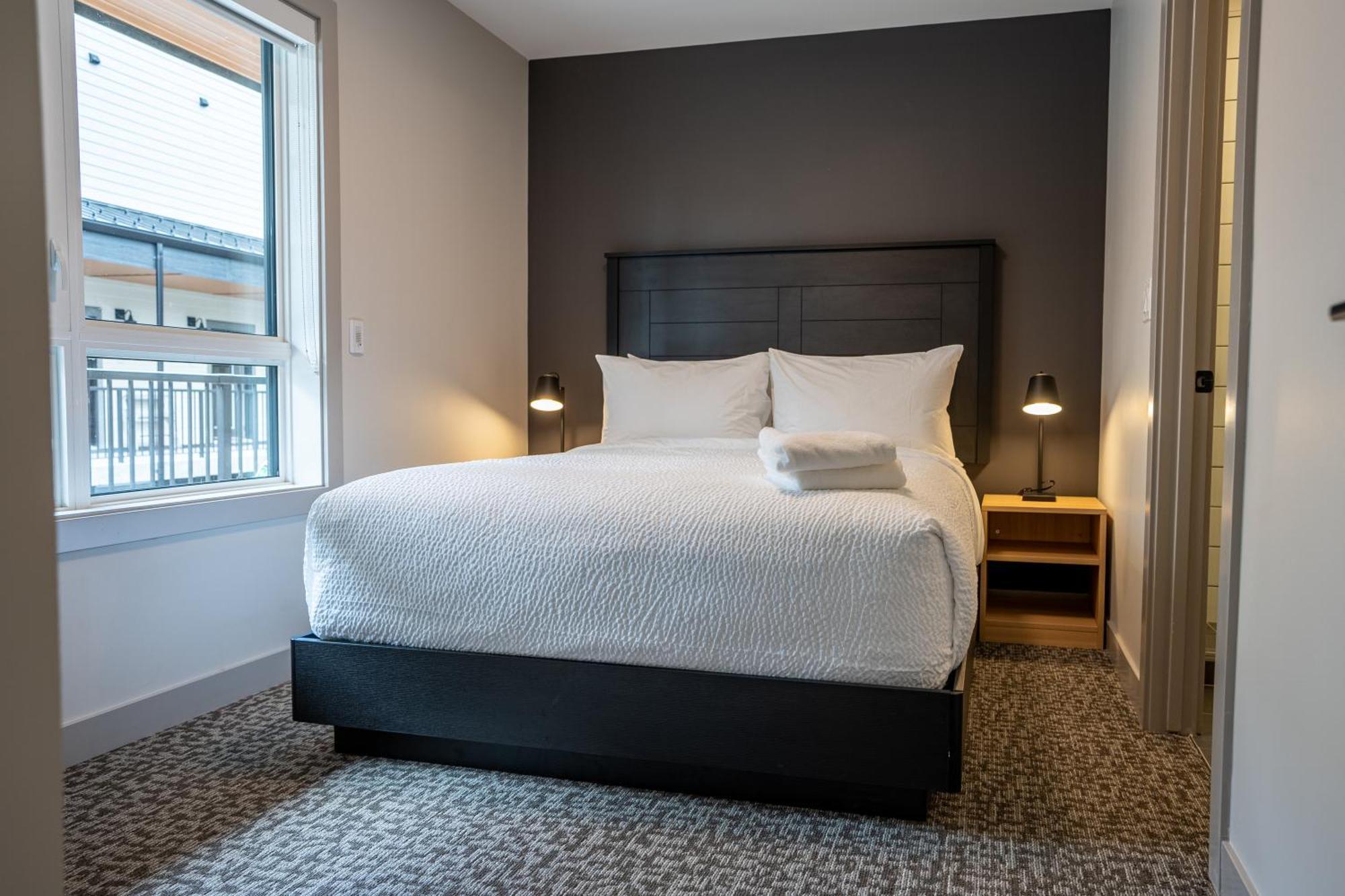 Basecamp Suites Revelstoke Rum bild