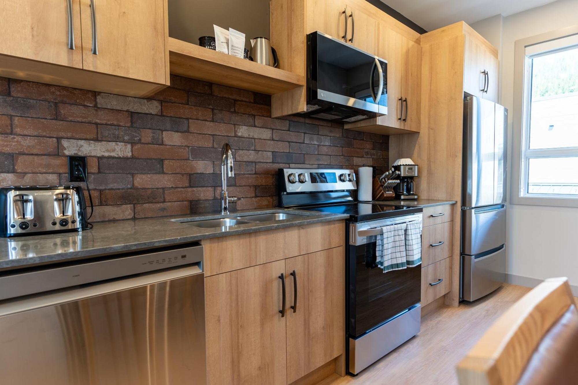 Basecamp Suites Revelstoke Rum bild