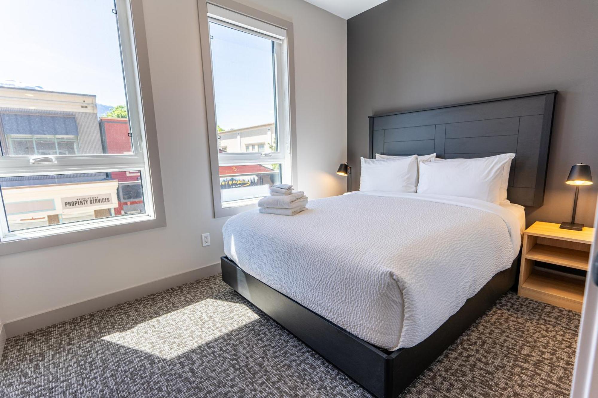 Basecamp Suites Revelstoke Rum bild
