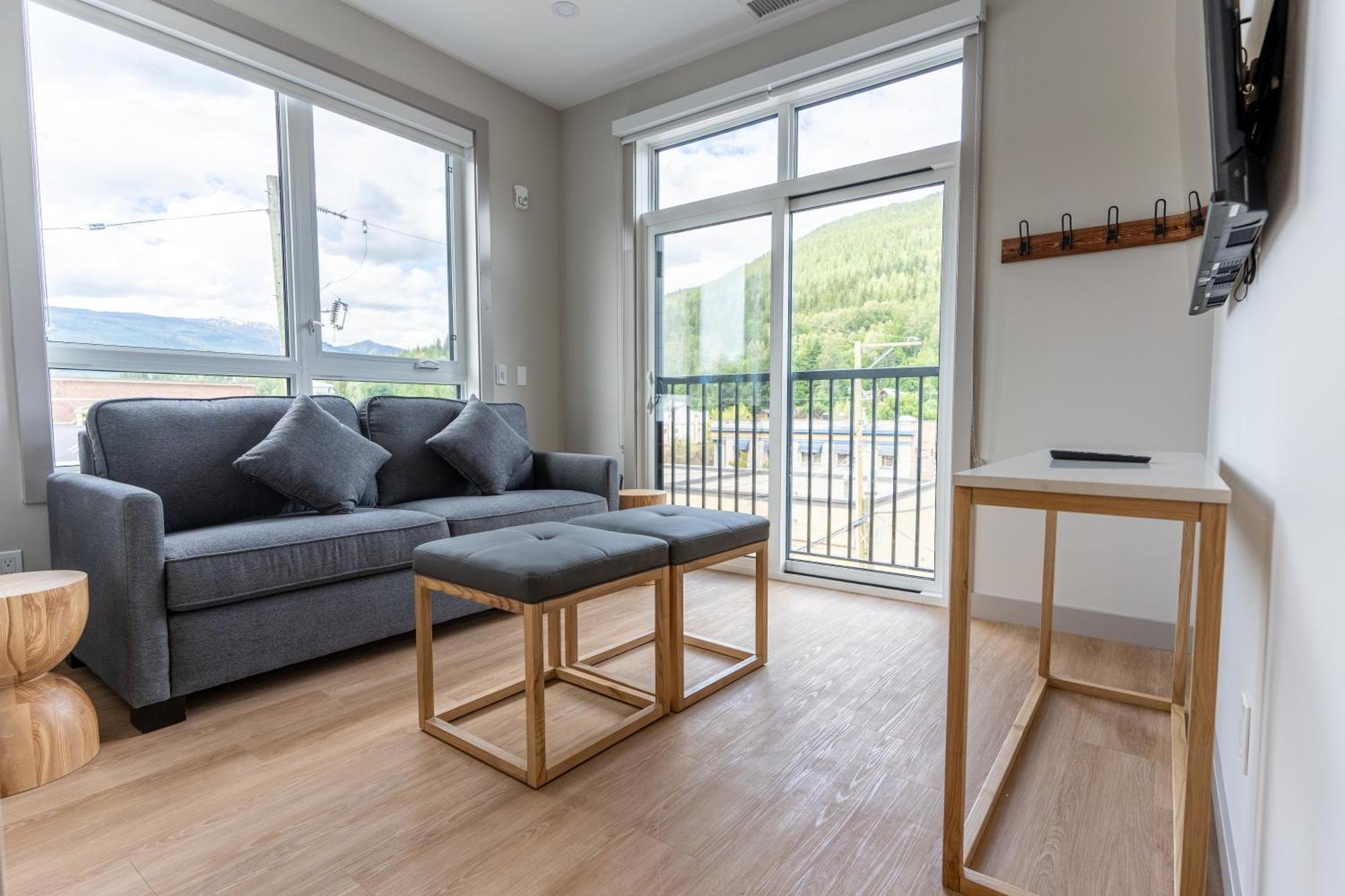 Basecamp Suites Revelstoke Exteriör bild