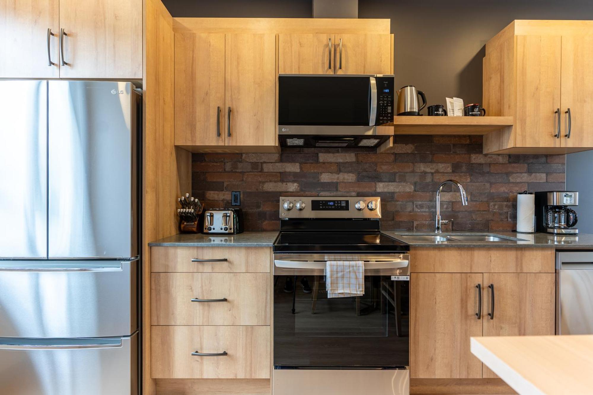 Basecamp Suites Revelstoke Rum bild