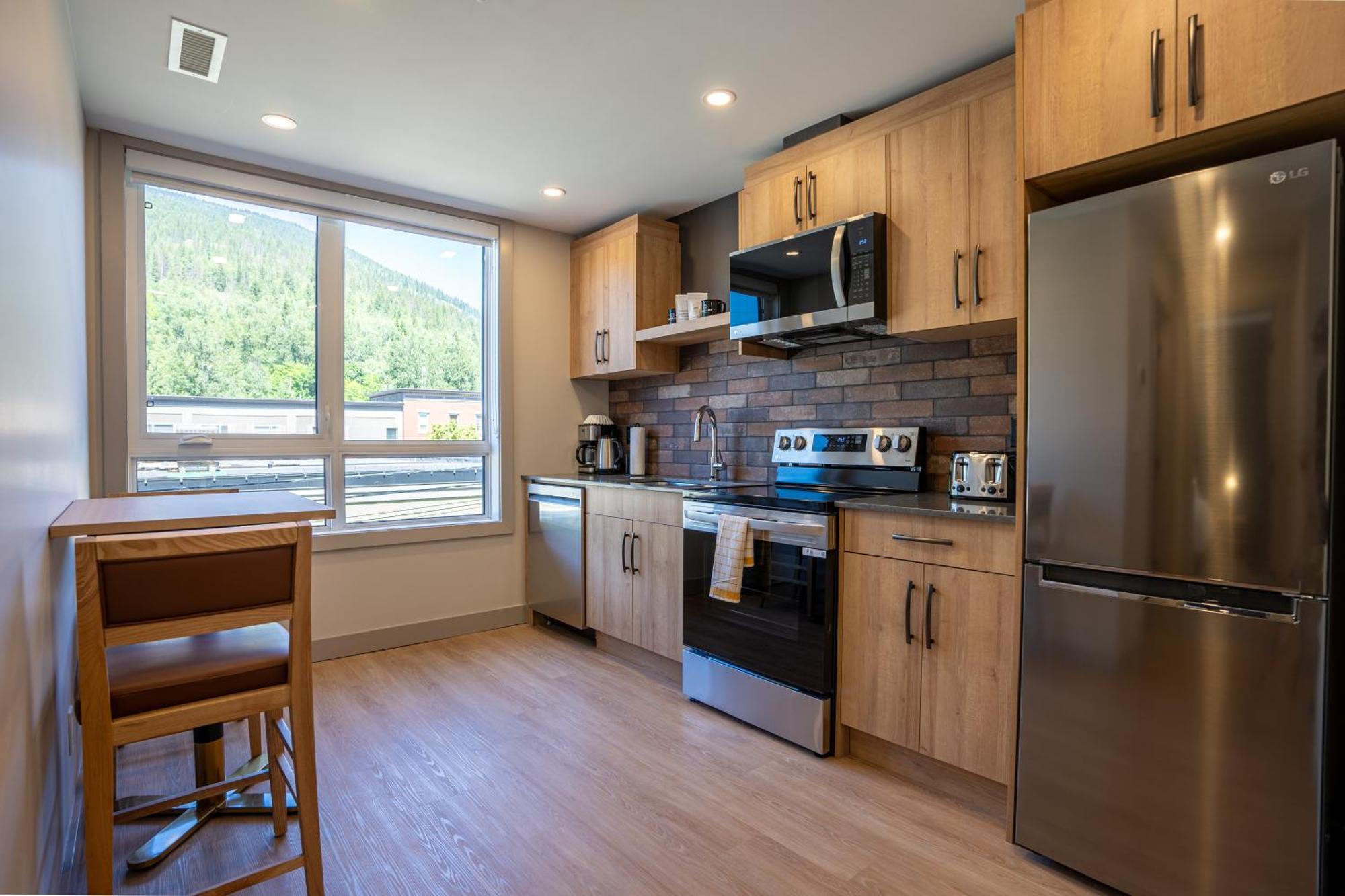 Basecamp Suites Revelstoke Rum bild